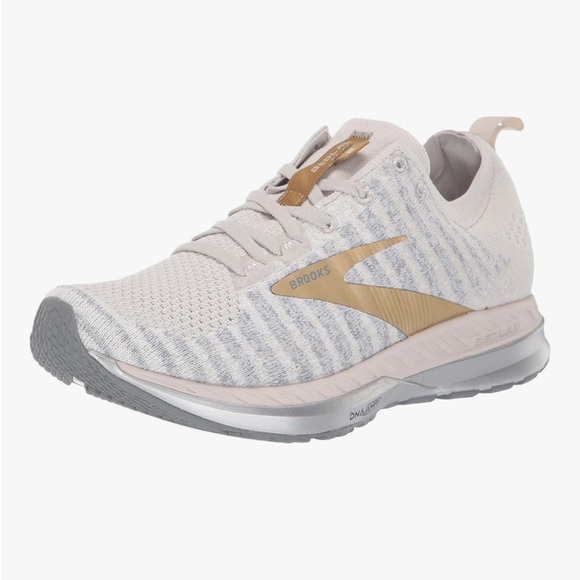 Brooks Shoes - Brooks Women’s Bedlam 2 Running Show Gray & Cream with Gold Size 7
